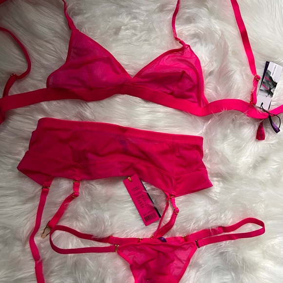 NWT Maison Close Corps à Corps Neon Pink Triangle Bra Thong and Garter Belt Set